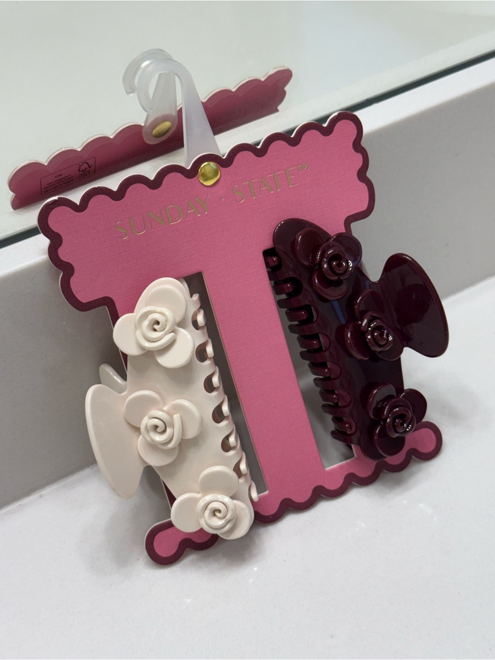 Sunday State Rose Accent Hair Claw Clips - Cream & Burgundy 🌹NWT🌹